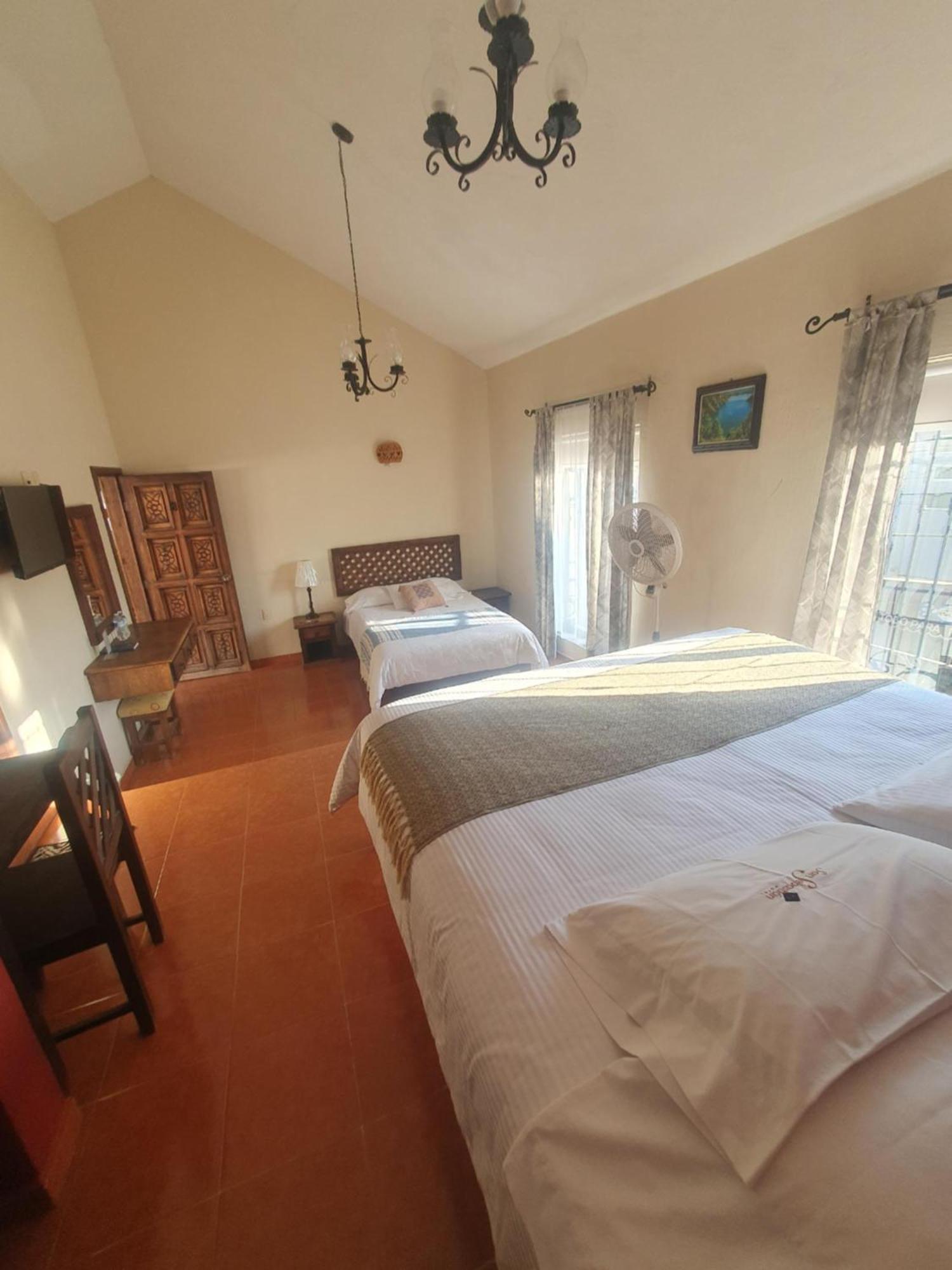 San Sebastian Hotel โกมิตัน เด โดมิงเกซ ภายนอก รูปภาพ