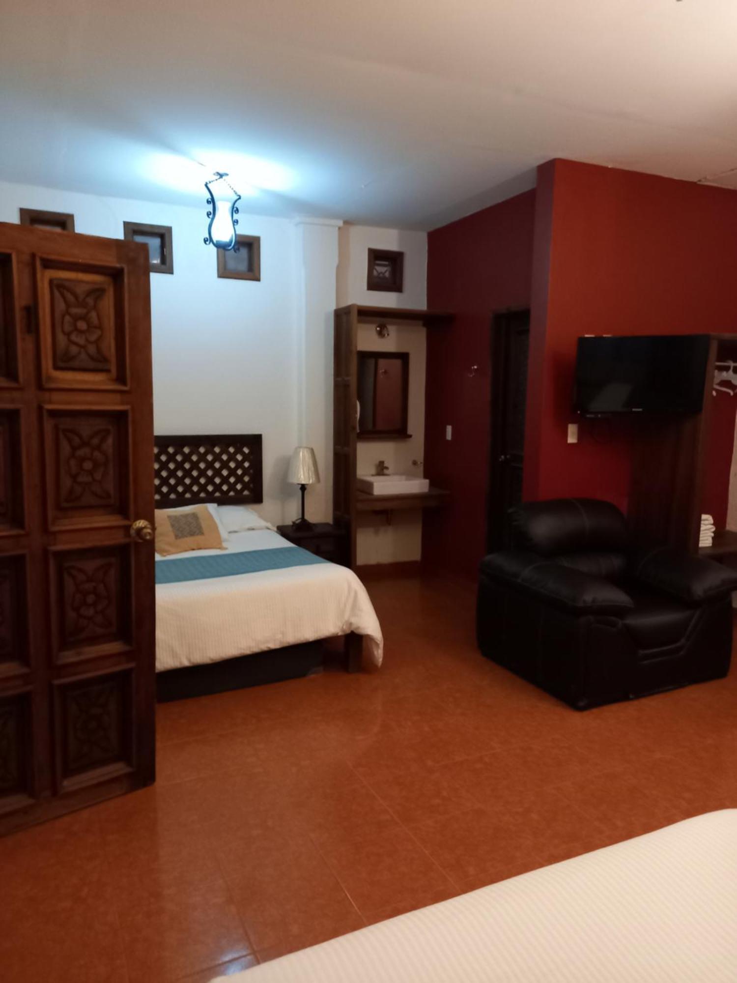 San Sebastian Hotel โกมิตัน เด โดมิงเกซ ภายนอก รูปภาพ